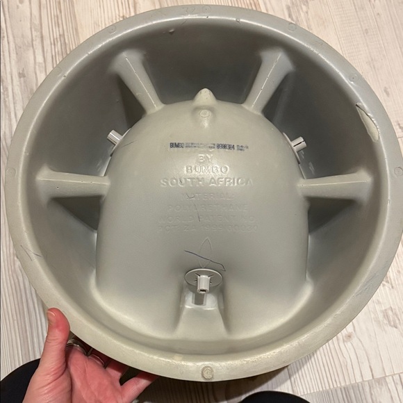 Bumbo Floor Seat - Picture 3 of 3